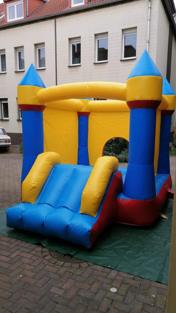 Unsere Kleine Hüpfburg zur Miete in Leipzig, für Partys und Feste für die Kleinsten